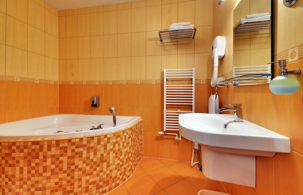 Restaurace A Penzion Kamenec Jilešovice Quarto foto